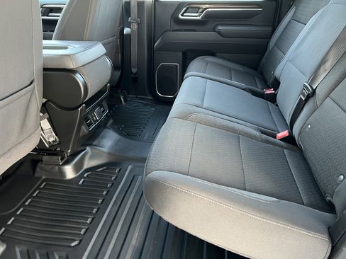 Used 2025 Chevrolet Silverado 2500 LT w/ Convenience Package AWD/4WD image 18