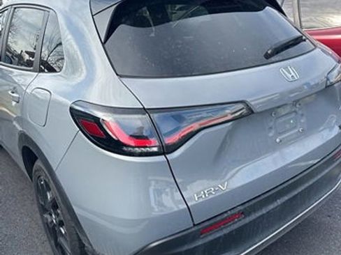 Used 2023 Honda HR-V Sport image 8