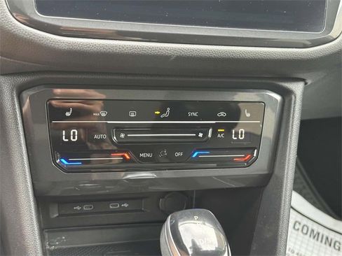 Certified 2022 Volkswagen Tiguan SE w/ Panoramic Sunroof Package image 32