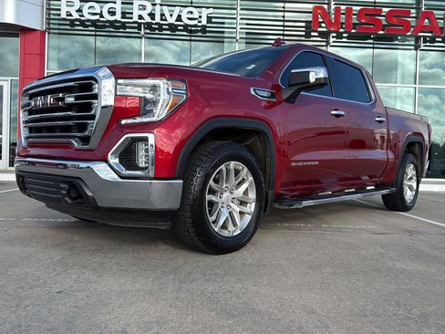 Used 2021 GMC Sierra 1500 SLT AWD/4WD image 2