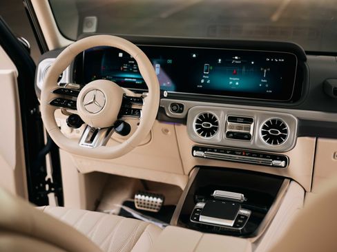 Used 2025 Mercedes-Benz G 63 AMG 4MATIC image 6