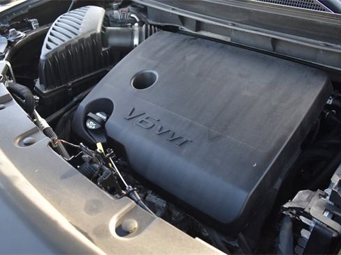 Certified 2022 Chevrolet Traverse LS image 32