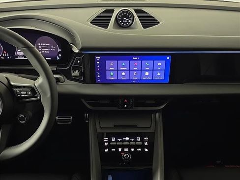 Certified 2025 Porsche Macan 4S Electric image 19