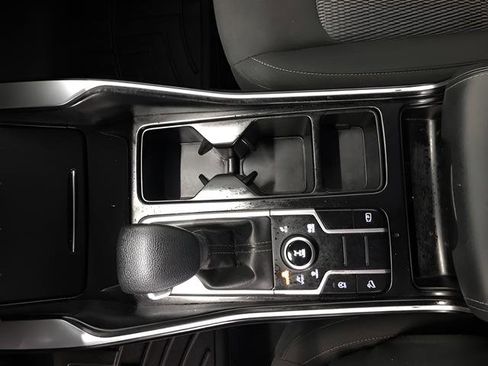 Used 2022 Kia Sorento LX AWD/4WD image 19