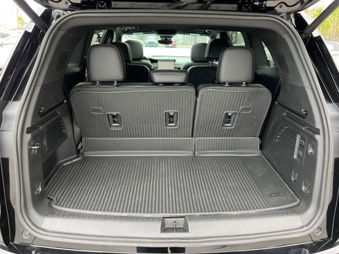 Used 2024 GMC Acadia Denali w/ Super Cruise Package image 18