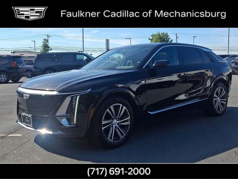 Certified 2024 Cadillac Lyriq Luxury w/ LPO, Floor Liner Package AWD/4WD image 3