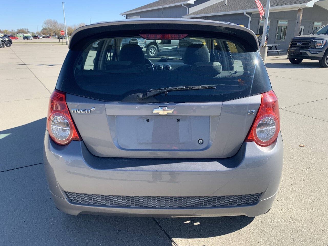 Used 2011 Chevrolet Aveo5 LT FWD image 8