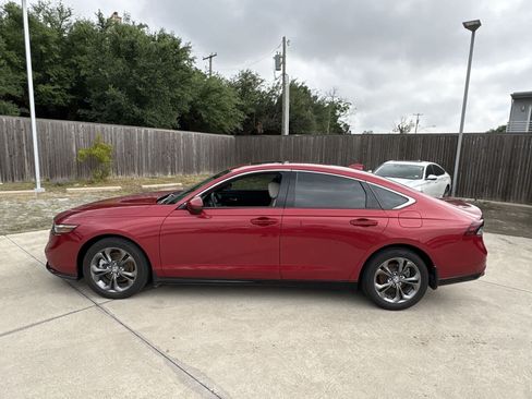 Used 2023 Honda Accord EX-L image 3