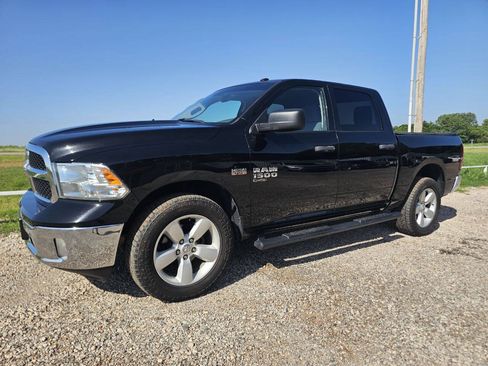 Used 2020 RAM 1500 Tradesman w/ Tradesman SXT Package AWD/4WD image 3