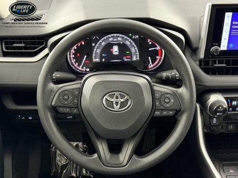 Used 2025 Toyota RAV4 XLE w/ Convenience Package image 27