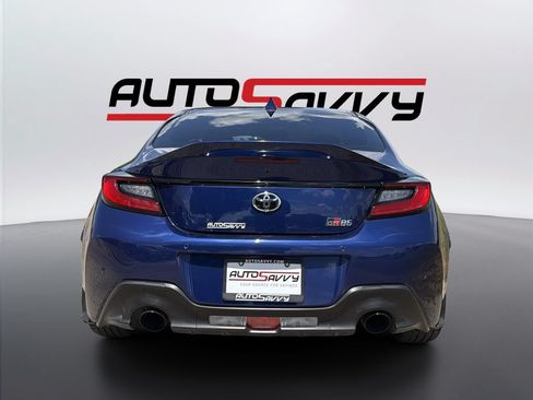 Used 2025 Toyota GR86 Premium RWD image 6