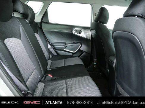 Used 2025 Kia Soul LX FWD image 18