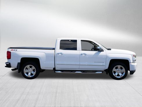 Used 2017 Chevrolet Silverado 1500 LTZ Z71 w/ LTZ Plus Package AWD/4WD image 8