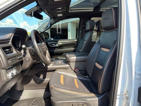 Used 2023 GMC Yukon XL AT4 w/ Technology Package AWD/4WD image 25