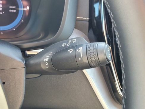 Used 2022 Volvo XC60 T8 R-Design w/ Advanced Package image 22