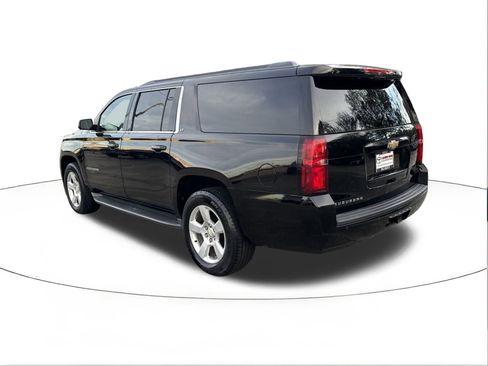 Used 2015 Chevrolet Suburban LT image 5
