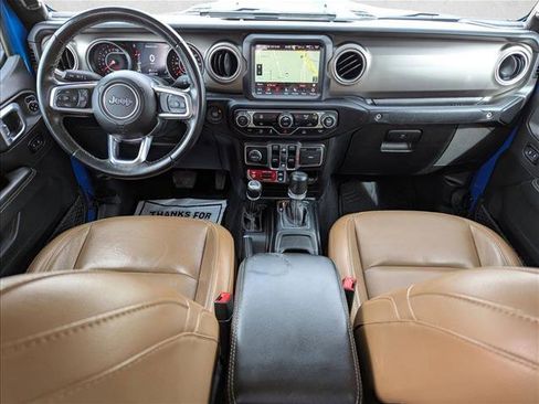 Used 2021 Jeep Gladiator Rubicon AWD/4WD image 16