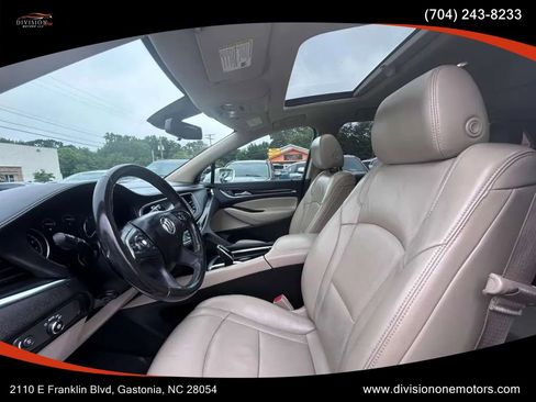 Used 2018 Buick Enclave Premium w/ Experience Buick Package AWD/4WD image 17