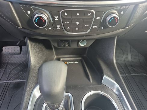 Used 2023 Chevrolet Traverse Premier w/ Redline Edition image 25