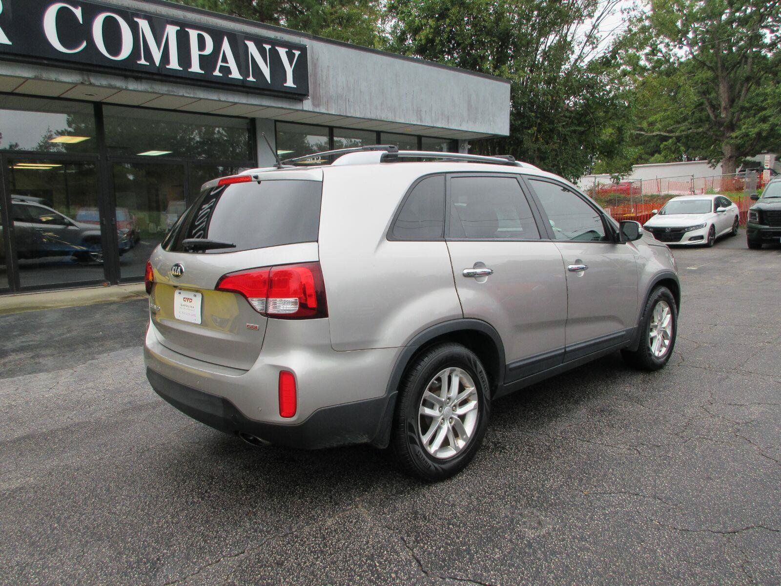 Used 2014 Kia Sorento LX FWD image 5