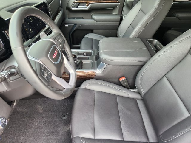 Used 2025 GMC Sierra 1500 Elevation w/ Elevation Premium Package AWD/4WD image 12