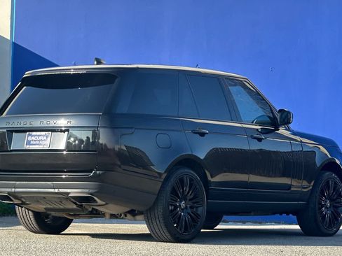 Used 2020 Land Rover Range Rover HSE image 3