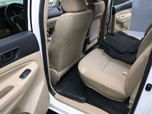 Used 2015 Toyota Tacoma PreRunner w/ SR5 Package image 22