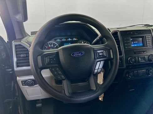 Used 2017 Ford F150 XLT AWD/4WD image 12