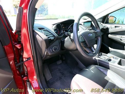 Used 2018 Ford Escape Titanium image 14