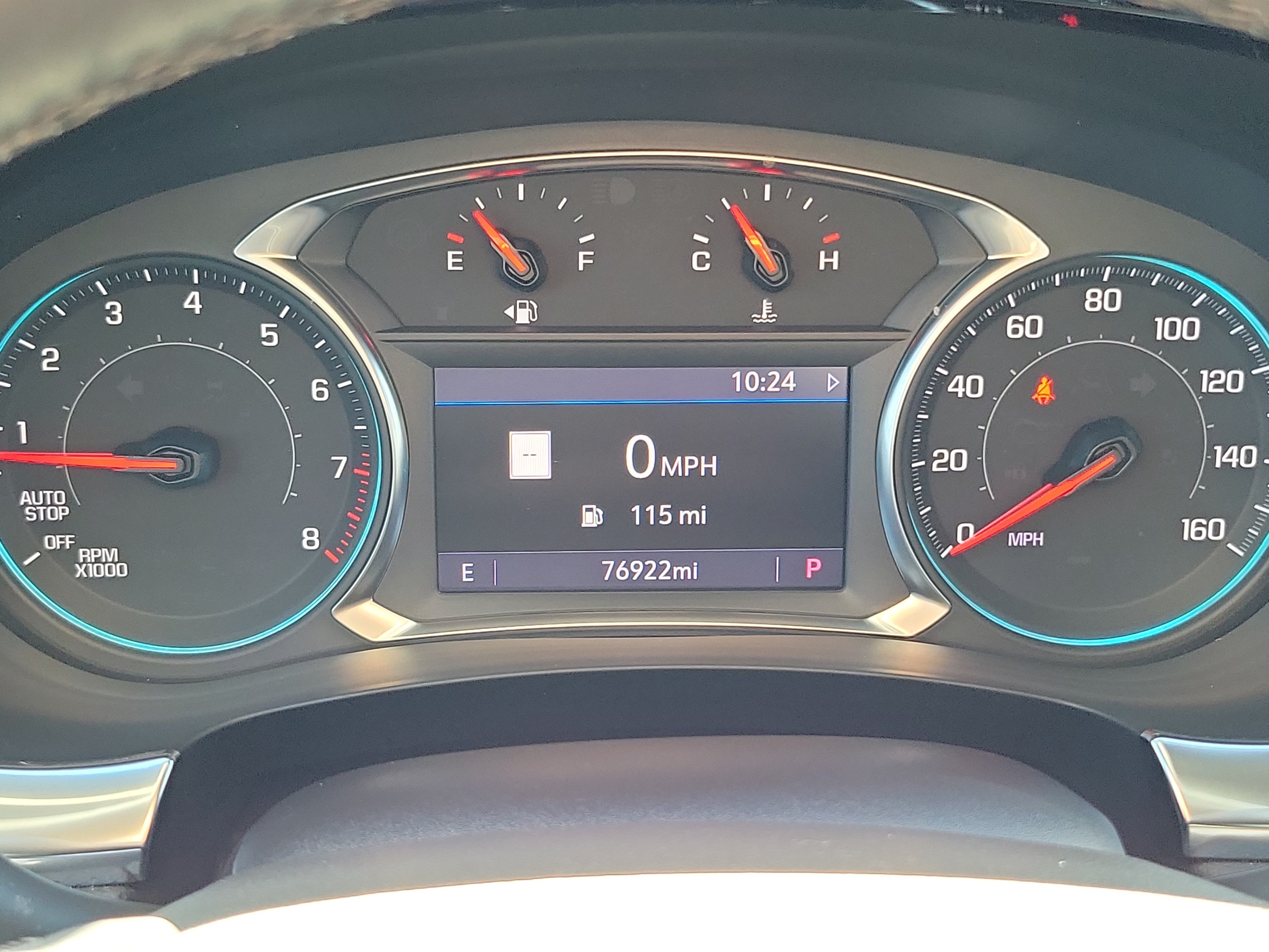 Used 2023 Chevrolet Traverse RS FWD image 24