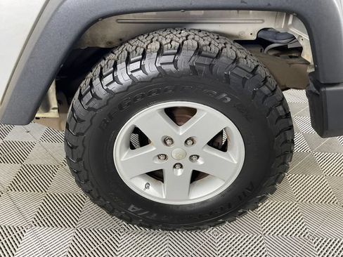 Used 2008 Jeep Wrangler X AWD/4WD image 16