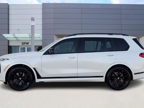 Used 2023 BMW X7 M60i w/ Executive Package image 3