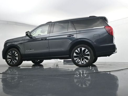 Used 2025 Ford Expedition Platinum w/ Driver's Package AWD/4WD image 33