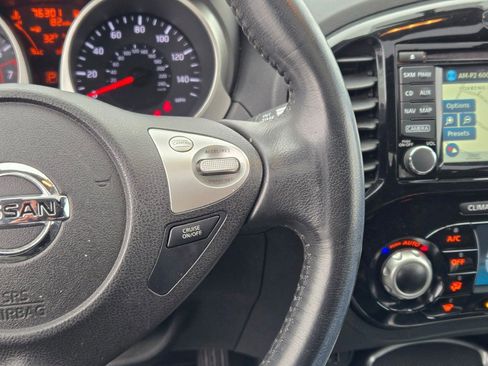 Used 2015 Nissan Juke SV w/ Technology Package image 27