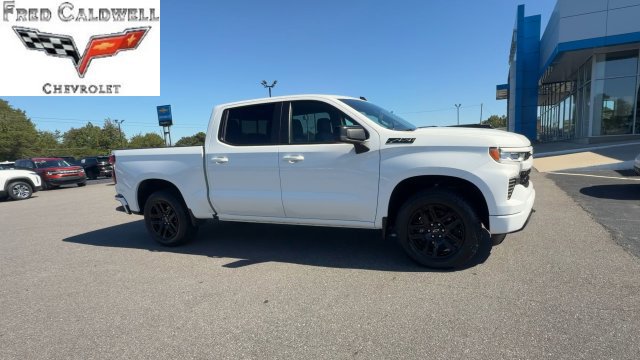 Used 2023 Chevrolet Silverado 1500 RST w/ Convenience Package II AWD/4WD image 4