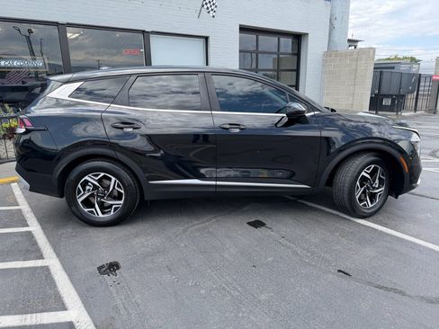 Used 2024 Kia Sportage LX FWD image 8