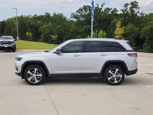 Used 2022 Jeep Grand Cherokee Limited 4xe image 5
