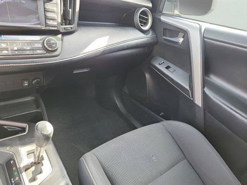 Used 2018 Toyota RAV4 XLE w/ Plus Extra Value Package FWD image 25