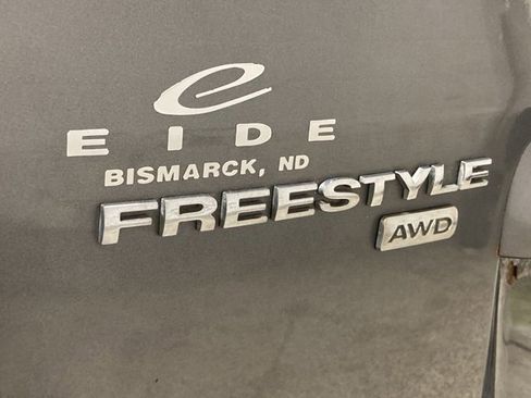 Used 2005 Ford Freestyle SEL image 28