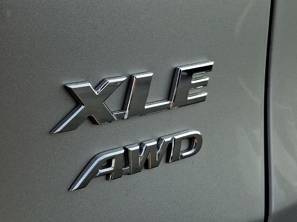 Certified 2025 Toyota RAV4 XLE AWD/4WD image 32