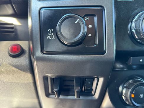 Used 2017 Ford F250 XLT w/ XLT Premium Package image 25