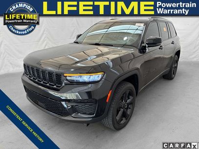 Used 2023 Jeep Grand Cherokee Altitude