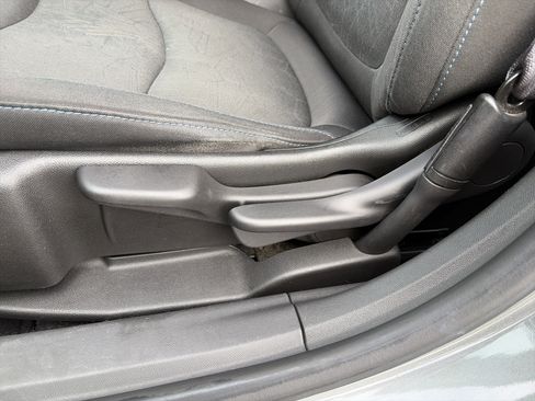 Used 2016 Chevrolet Volt LT FWD image 14
