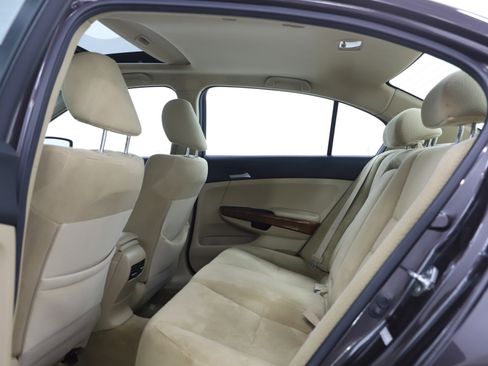 Used 2011 Honda Accord EX image 16