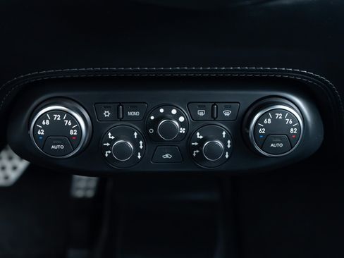 Used 2013 Ferrari 458 Italia Coupe RWD image 22