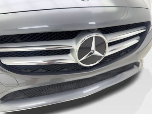 Used 2019 Mercedes-Benz C 300 Sedan image 24