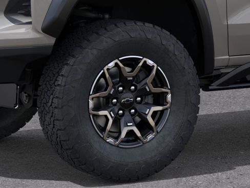New 2026 Chevrolet Colorado ZR2 w/ Technology Package AWD/4WD image 9