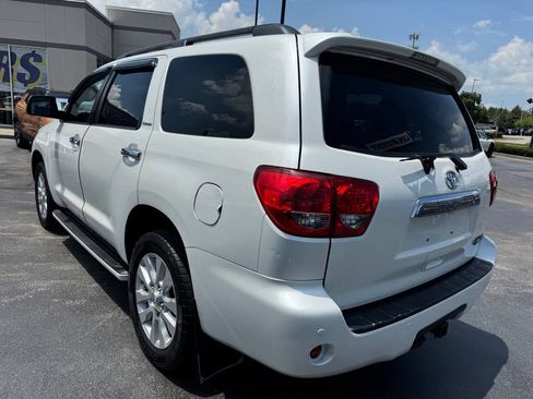 Used 2016 Toyota Sequoia Platinum AWD/4WD image 3