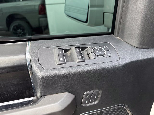 Used 2018 Ford F150 Platinum w/ Equipment Group 701A Luxury AWD/4WD image 11