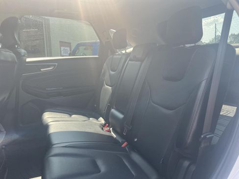 Used 2017 Ford Edge Titanium w/ Equipment Group 301A AWD/4WD image 14